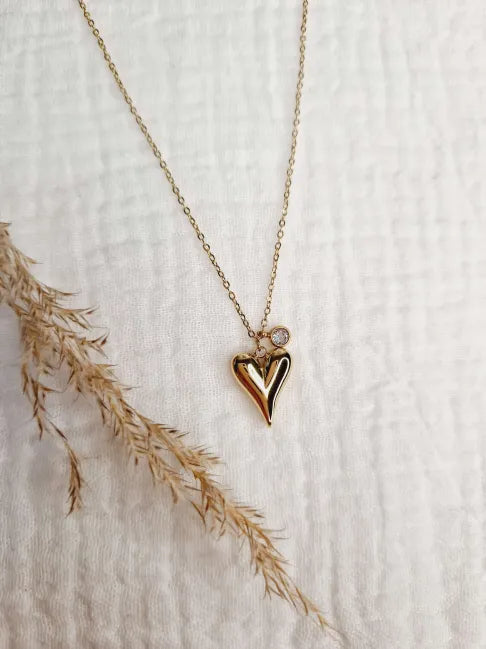 Collier Artley